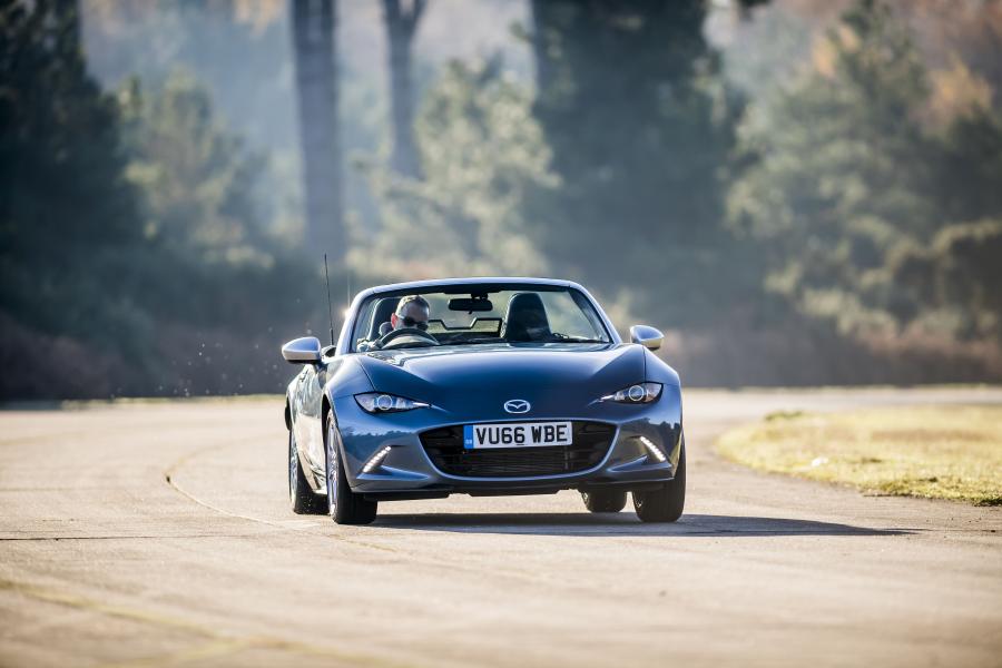  Mazda MX-5 Arctic 2017 года  (UK) (фото 31 из 53)